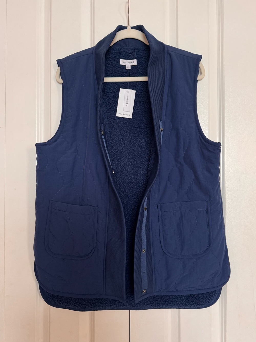 Westbound Reversible V-Neck Quilted Sherpa Snap Navy Vest